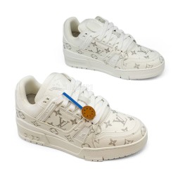 Louis Vuitton Trainer Milk Monogram